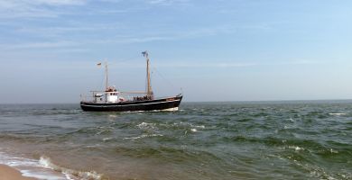 Kutter Gret Palucca am Ellenbogen auf Sylt